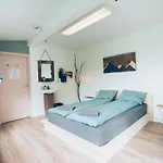 Furu & Cafe Albergue Bostad