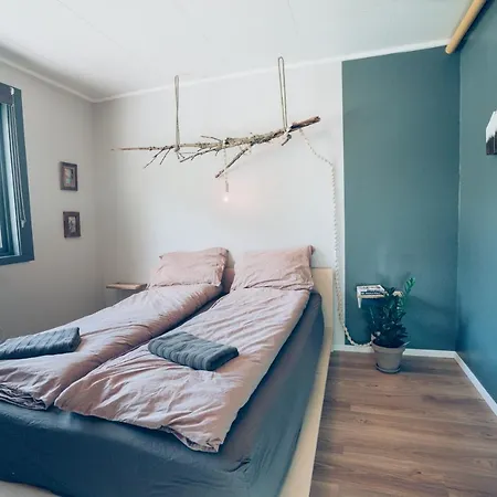 Furu & Cafe Hostel *