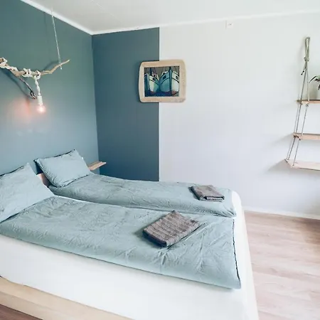 Furu & Cafe * Bostad