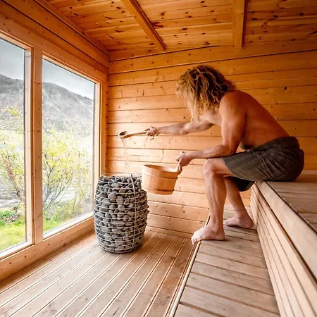 Hostel Furu & Cafe *