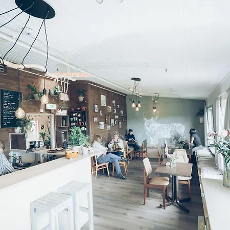 Furu & Cafe Bostad