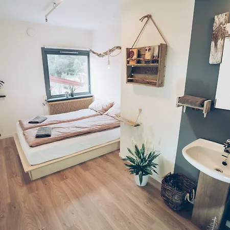 Furu & Cafe Hostel *