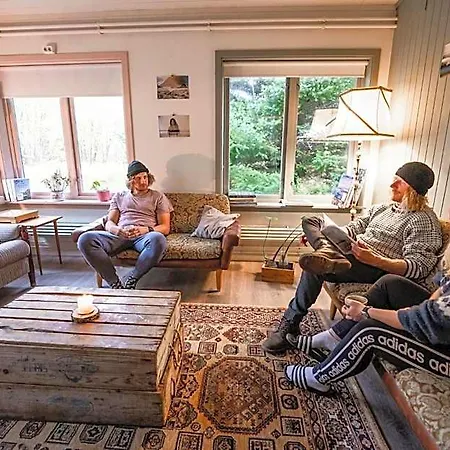 Hostel Furu & Cafe *