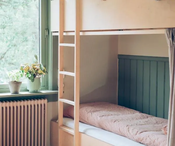 Hostel Furu Hostel&café *