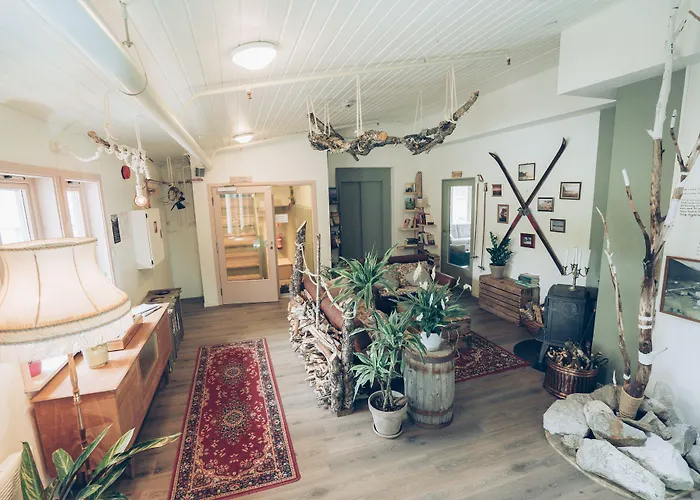 Furu & Cafe Hostel *