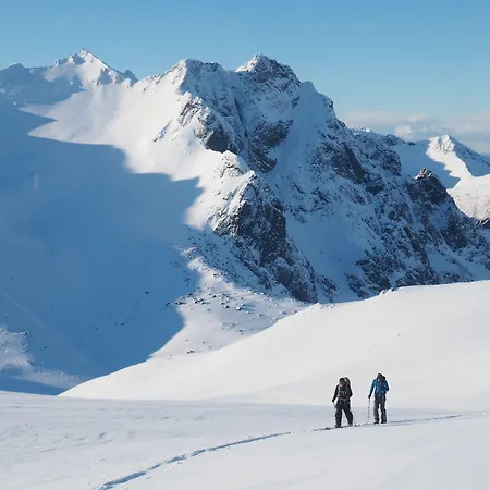 호스텔 Furu & Cafe *