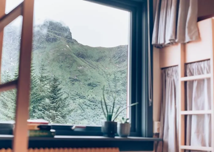 Furu & Cafe * Bostad